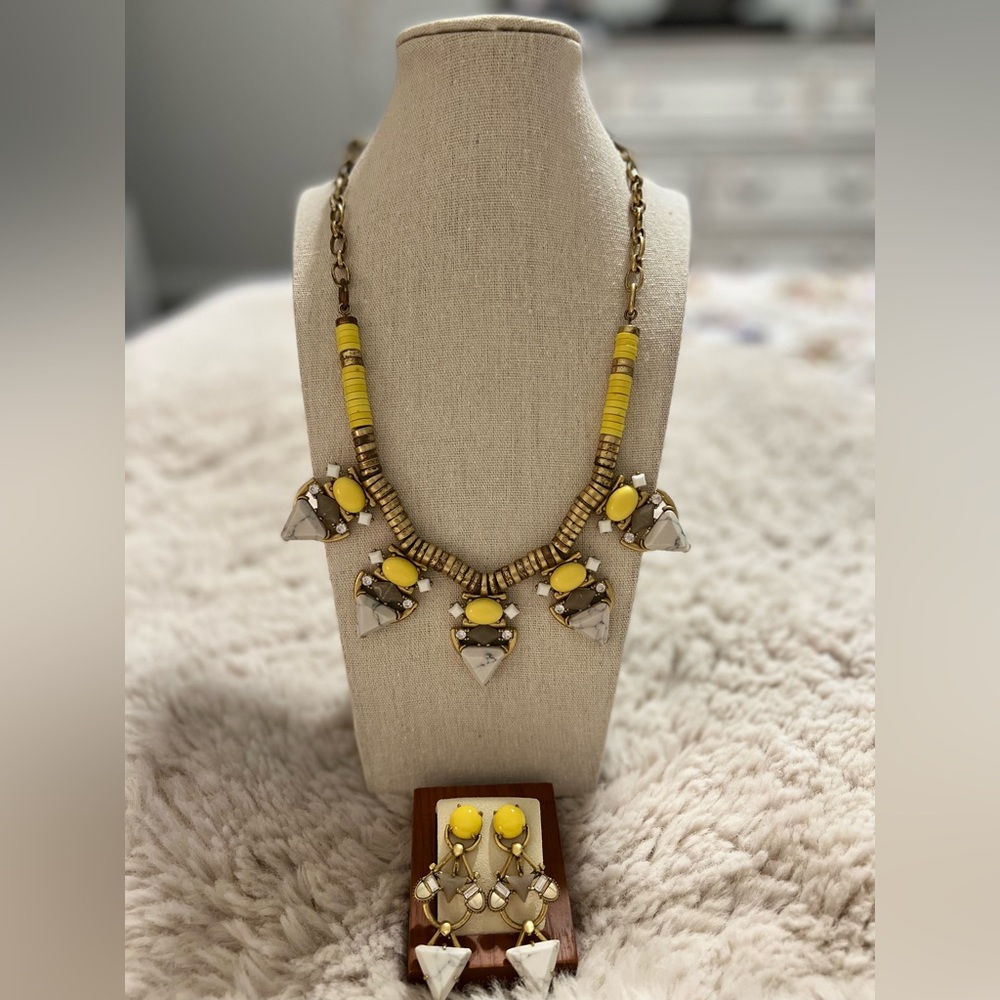 Stella and Dot necklace and earring set